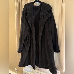Black oversized furry coat with pockets 3X